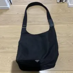PRADA ブラック メッセンジャーバッグ