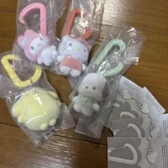 即日発送　サンリオ　カラフルカラビナマスコットチャーム　セミコンプ　ガチャ