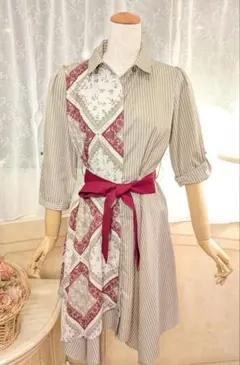 アクシーズファム　ワンピースМ　ベージュ✕ホワイト　袖ロールアップ可能