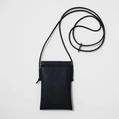 un-dimension 三枝明那 スマホショルダーバッグ -ブラック-