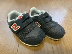 New Balance 13cm 373 キッズスニーカー 黒/赤 ベルクロ