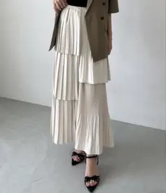 アイボリー レイヤード プリーツスカートのサムネイル