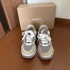 Desigual スニーカー ベージュ/グレー