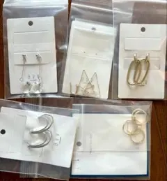 【5点まとめ売り】a.v.v ピアス4点、リング1点のセット