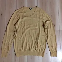 vネックセーター