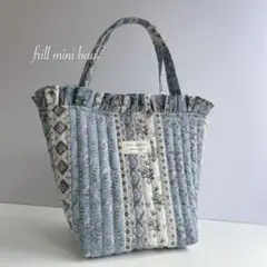 new！ラインキルトのフリルミニバック　インド刺繍リボン風　ブルー系