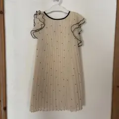 値下げ　クリーム色 ドット模様 フリル袖 ワンピース130cm（身丈70㎝）