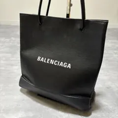 BALENCIAGA バレンシアガ　ブラック トートバッグのサムネイル