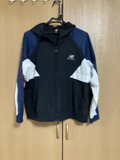 New Balance ウィンドブレーカー Mサイズのサムネイル