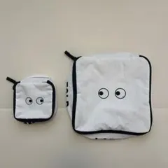 ユニクロ × ANYA HINDMARCH ポーチ2点セットのサムネイル
