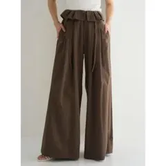 ウエストデザインボリュームワイドパンツ　ブラウン