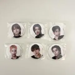 INI XQUARE カプセルトイ　缶バッチ