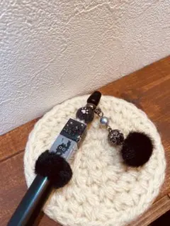 ●黒猫●カスタムボールペン●肉球●猫のおもちゃチャーム♪CAT●ブラックファー