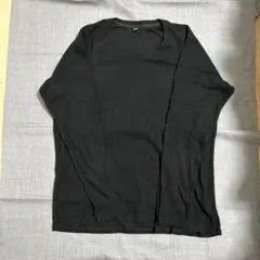 ユニクロ ヒートテック ストレッチフリース 黒の長袖ラウンドネックTシャツ