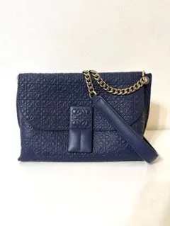 LOEWE ロエベ アベニューショルダーバッグ ネイビー　アナグラムのサムネイル