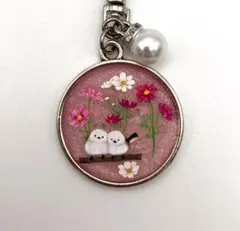 キーホルダー✨コスモス✨シマエナガ✨レジン✨チャーム✨秋桜✨可愛✨銀枠桃並右AA