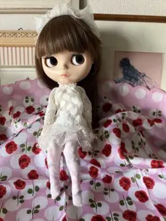 ヘッドドレス 白兎耳×お花 ネオブライスサイズ - メルカリ