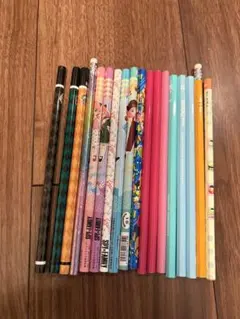 木製鉛筆18本セット(未使用品)