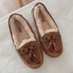 2025年最新】ugg モカシンの人気アイテム - メルカリ