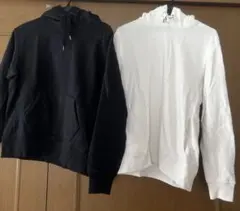 UNIQLOパーカー　ホワイトM　ブラックS