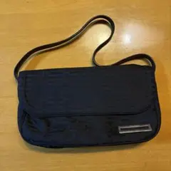 アンティーク　ブラック ショルダーバッグ 約30cm x 20cm