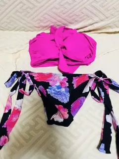 新品　エメフィール　レディース セパレート水着 ビキニ ピンク 花柄のサムネイル