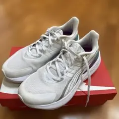 美品　PUMA プーマ ユニセックス パルス プロ ランニングシューズ　26.5