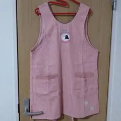 ストライプ柄のエプロン