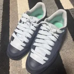 Reebok club c　ネイビー　スニーカー
