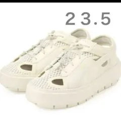 【美品】puma プラットフォームトレースライトミュール　ホワイト23.5㌢