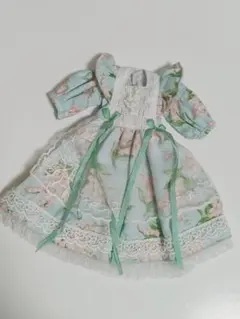 ジョリーフルールのアウトフィット。ブライスやアイシードールに〜苺