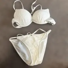 ビキニ 水着のサムネイル