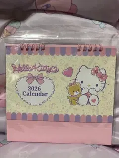 ハローキティ　2026年　卓上カレンダー　サンリオ　HELLO KITTY