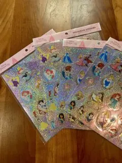 ディズニー　プリンセス　ホログラム　エンボスシール　セリア　かわいい　キラキラ