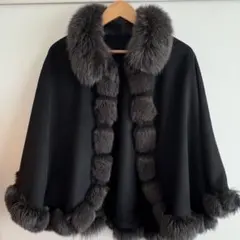 美品✨SAGA FURS カシミヤ100% ブルーフォックス ポンチョ ケープ カシミア100% フード付きポンチョ SAGA FUR フォックスファー 美品