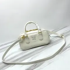 ホワイト ショルダーバッグ