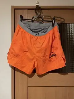 Nike DRI-FIT XL オレンジショートパンツ　trail