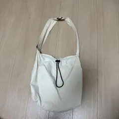 ローリーズファームアイボリー ショルダーバッグ