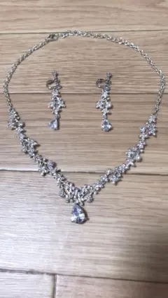 【値下げ中】ネックレス　イヤリング　セット販売