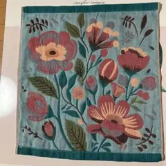 またまたお値下げ❣️花柄刺繍布 青色 正方形大判タオル