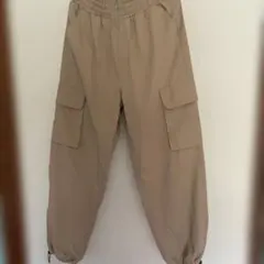 カーゴパンツ