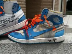 NIKE オフホワイト　ジョーダン1のサムネイル