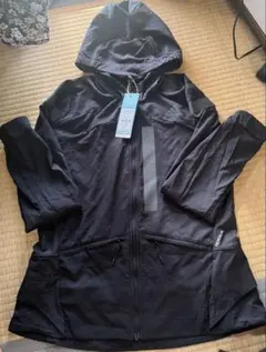 adidas ブラック ウィンドブレーカー