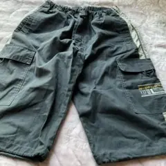 カーゴスタイル 黒色ハーフパンツ