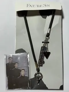 SEVENTEEN FACE THE SUN PHONE NECKLACE