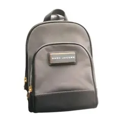 極美品　マークジェイコブス　ミニリュック　ロゴプレート　ブラック