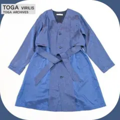 美品 TOGA VIRILIS ペイズリー ノーカラーコート ブルー サイズ44のサムネイル