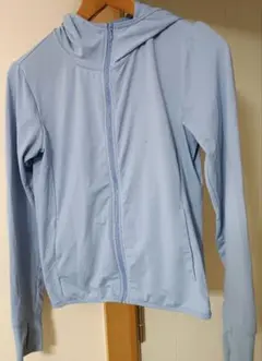 UNIQLO/ユニクロ　UVカットパーカー　エアリズム　水色　レディースS