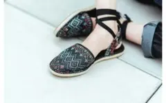 【GU】ジーユー　エスパドリーユサンダル　レースアップ　　L ネイティブ柄