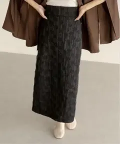 新品　薔薇モチーフ　チュールジャガード　ロングスカート　春夏物　ウエストゴムのサムネイル